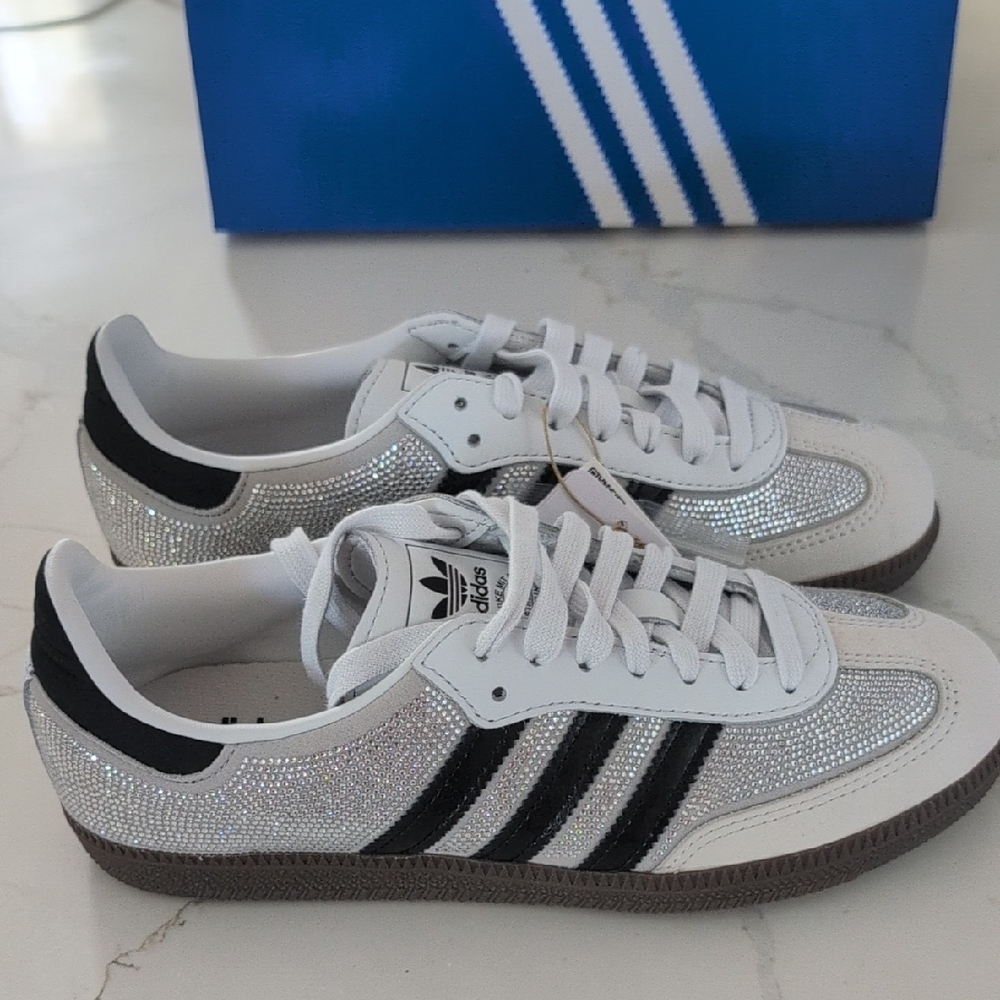 Adidas Glittering Silver and Black Sneakers - Picture 4 of 11